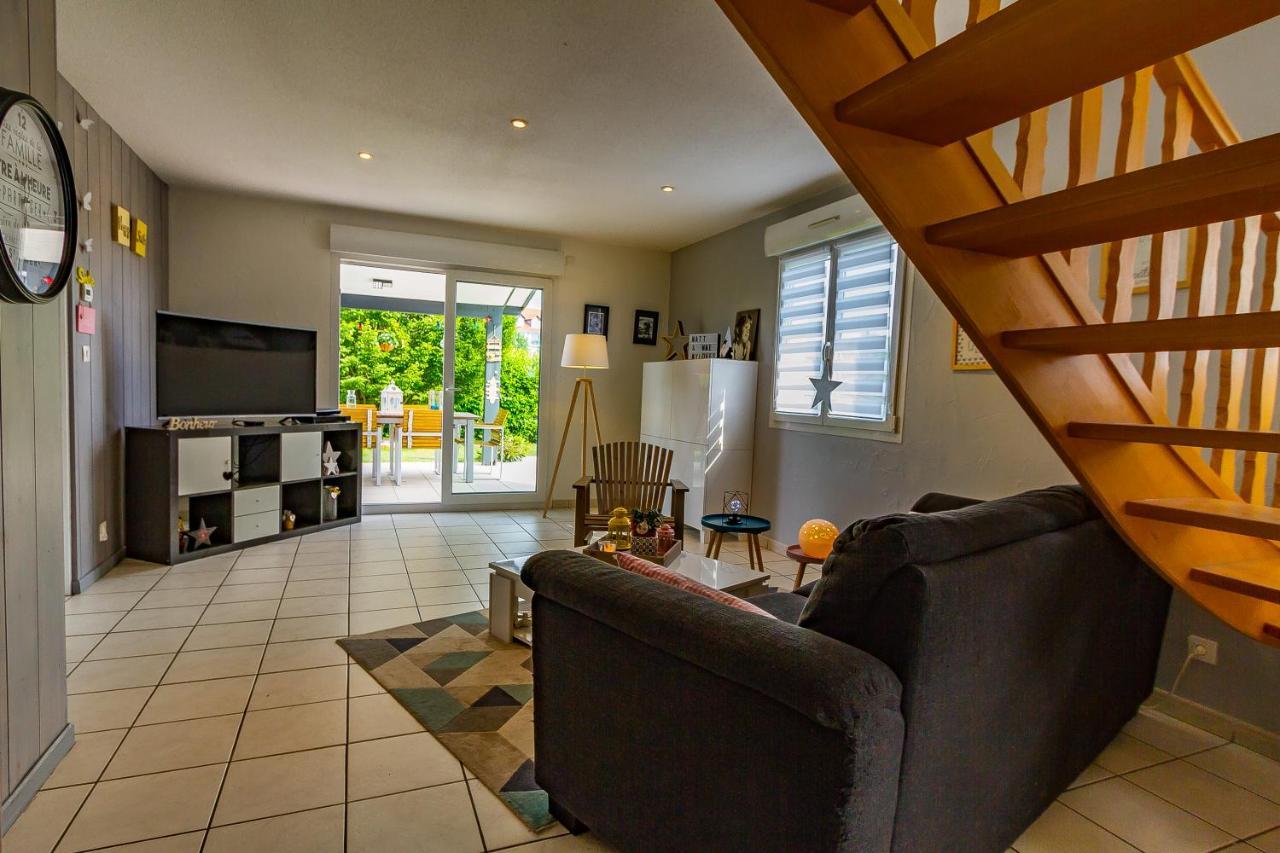 Maison Moderne A La Campagne Le Valdahon Exteriér fotografie